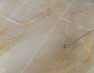 临渭瓷砖空鼓维修公司分享粘合剂选择不当在瓷砖铺贴过程中可能导致以下问题